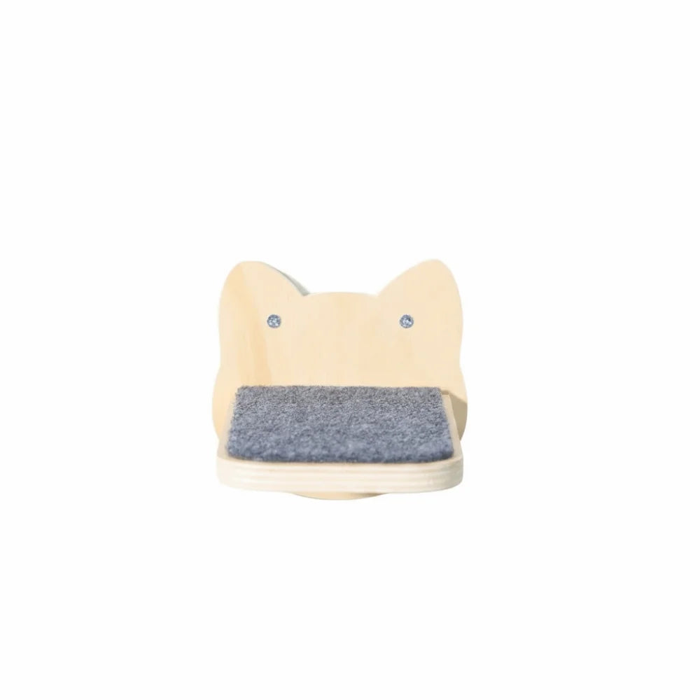 Cat wall step in pale natural wood, a cat-face back plate with a grey felt pad, seen from the front