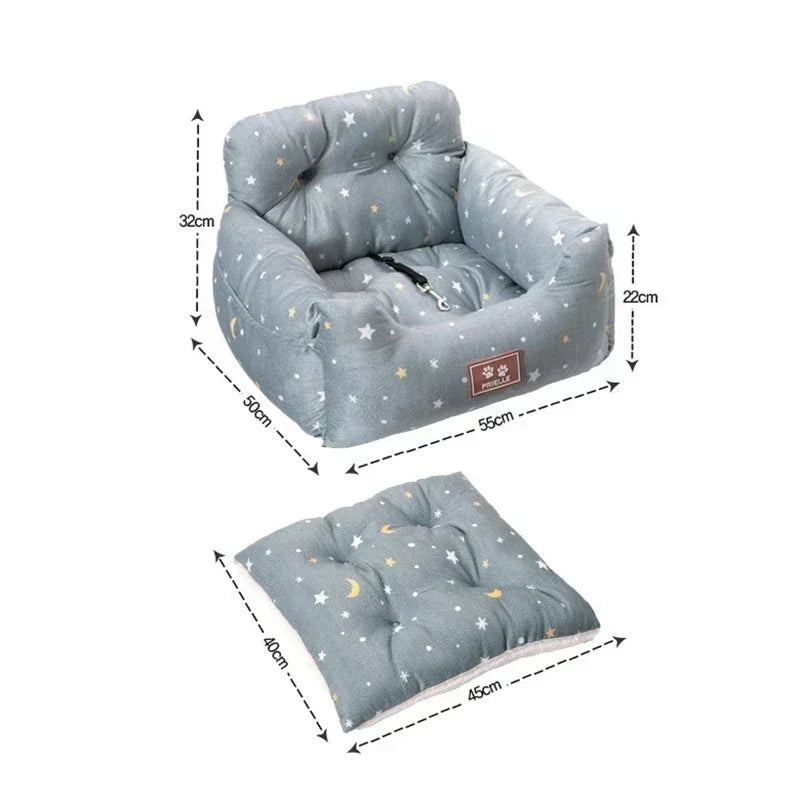 Dimensions of the travel bed: 55 cm wide, 50 cm deep, 32 cm high at the back, 22 cm at the sides; cushion 45 x 40 cm